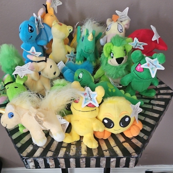 Colorful Plush Toy Collection - Picture 1 of 1